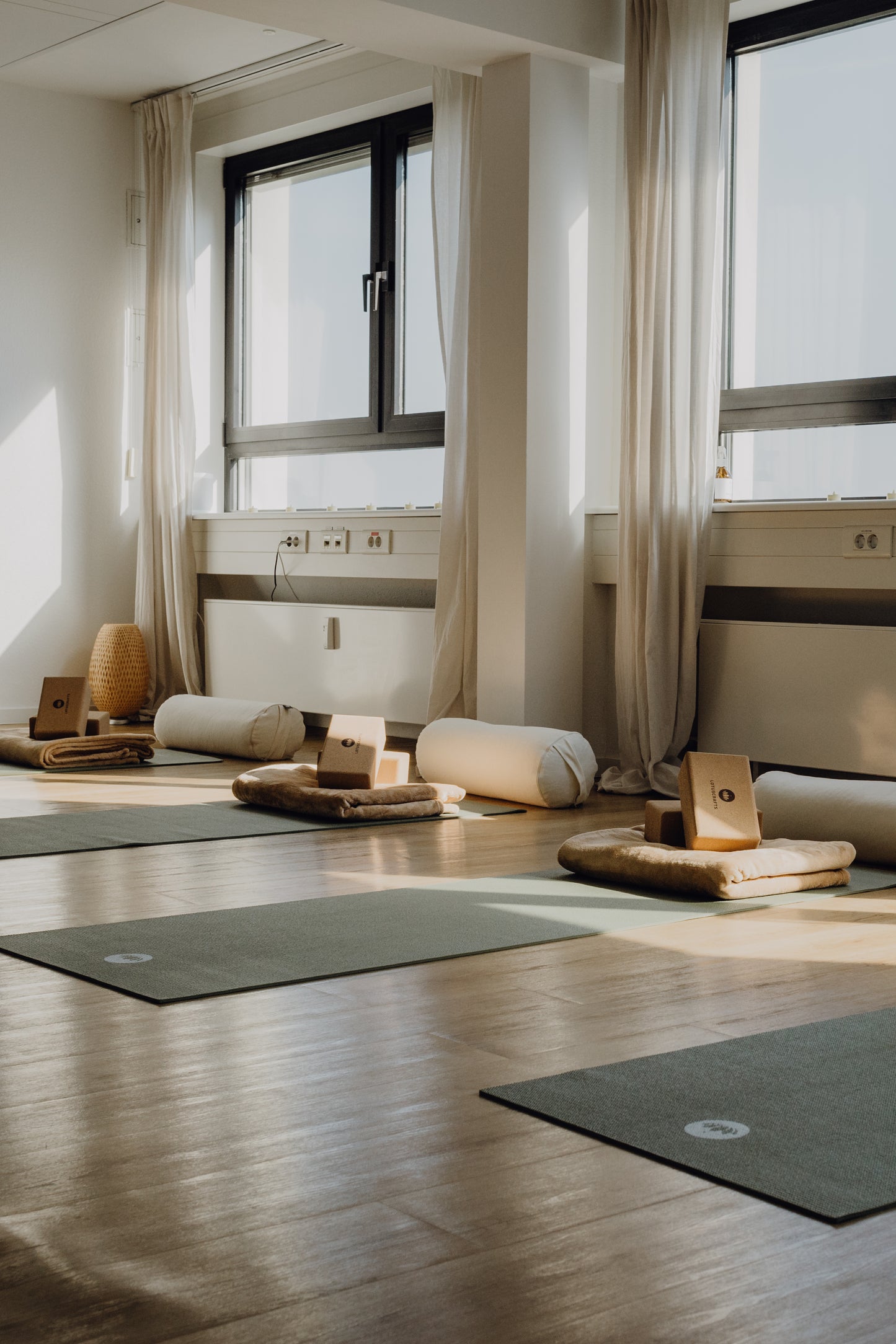 YOGAStudio - Gutschein für eine Einzelstunde (60 Minuten)